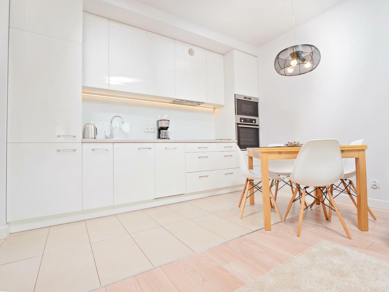 Apartamenty Homely Place - Parking 7 Posen Exterior foto